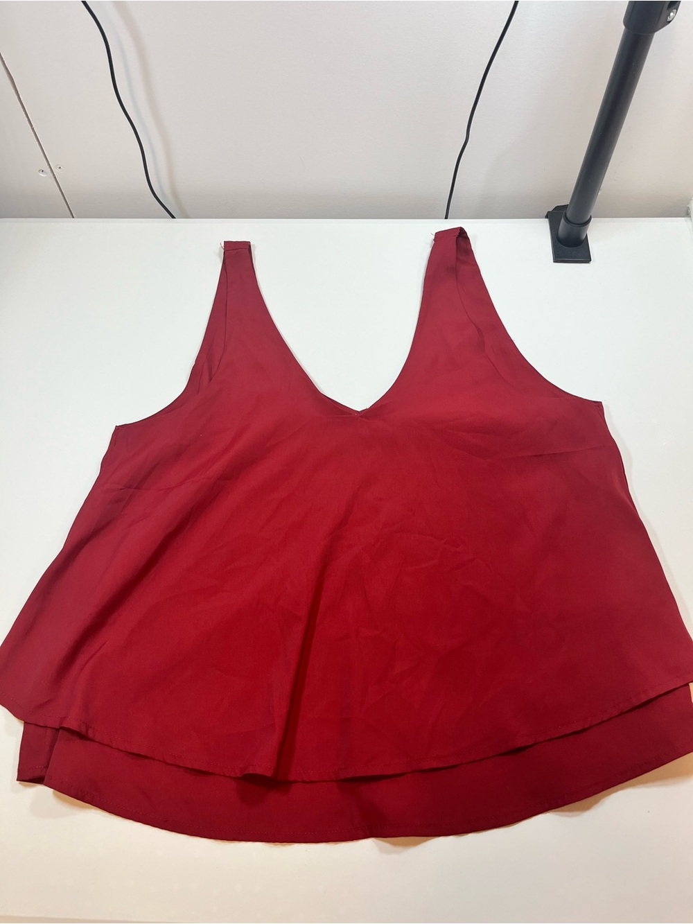 Hollister Burgundy Red V Neck Flowy Tank Top Size Large